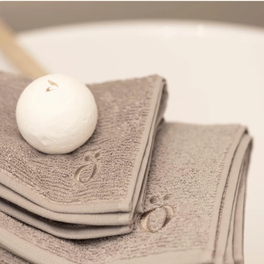 SÖGNE BAÐHANDKLÆÐI BEIGE